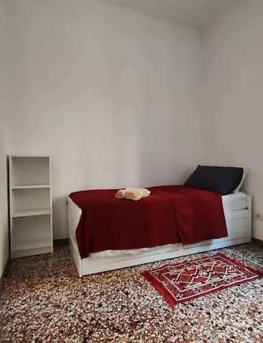 Cozy Near The Colosseum Apartment