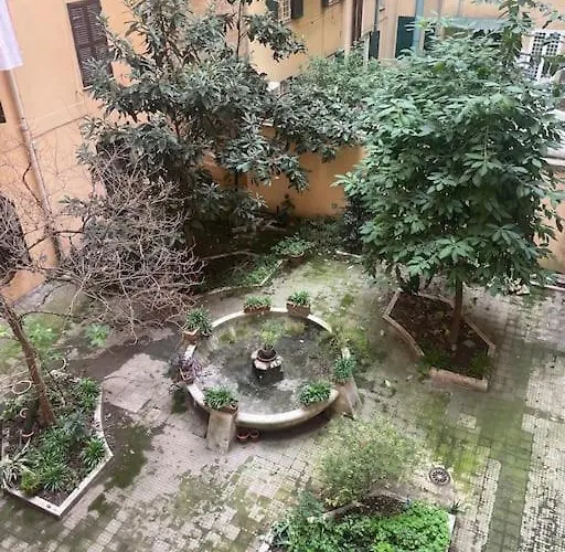 Cozy Near The Colosseum Apartment Rome